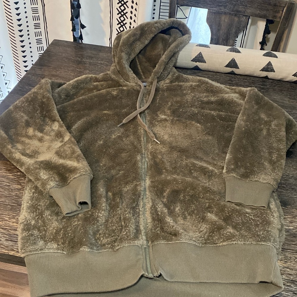 Aerie hooded zip up fleece.  Army green size medium